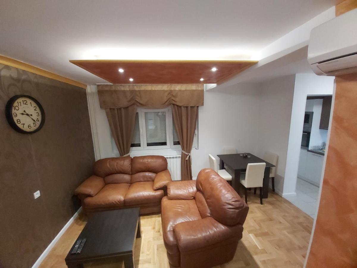 Target Appartement Banja Luka Buitenkant foto