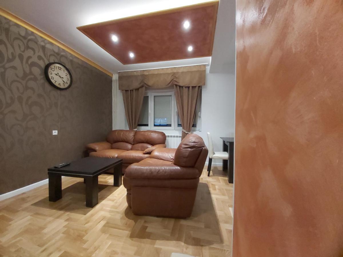 Target Appartement Banja Luka Buitenkant foto