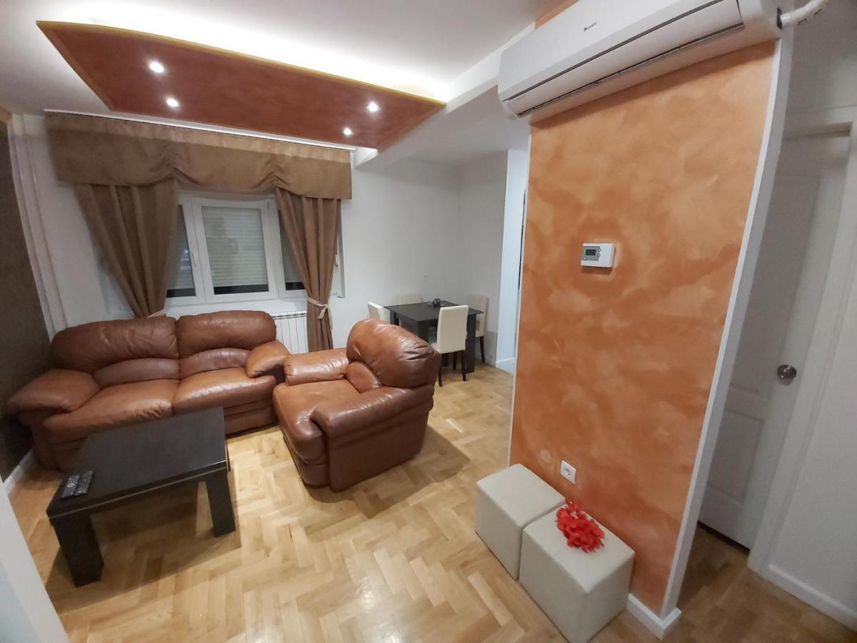 Target Appartement Banja Luka Buitenkant foto