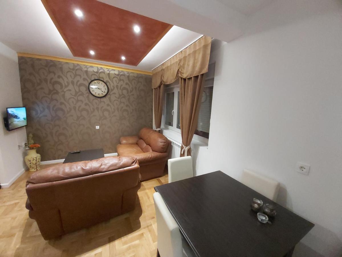 Target Appartement Banja Luka Buitenkant foto