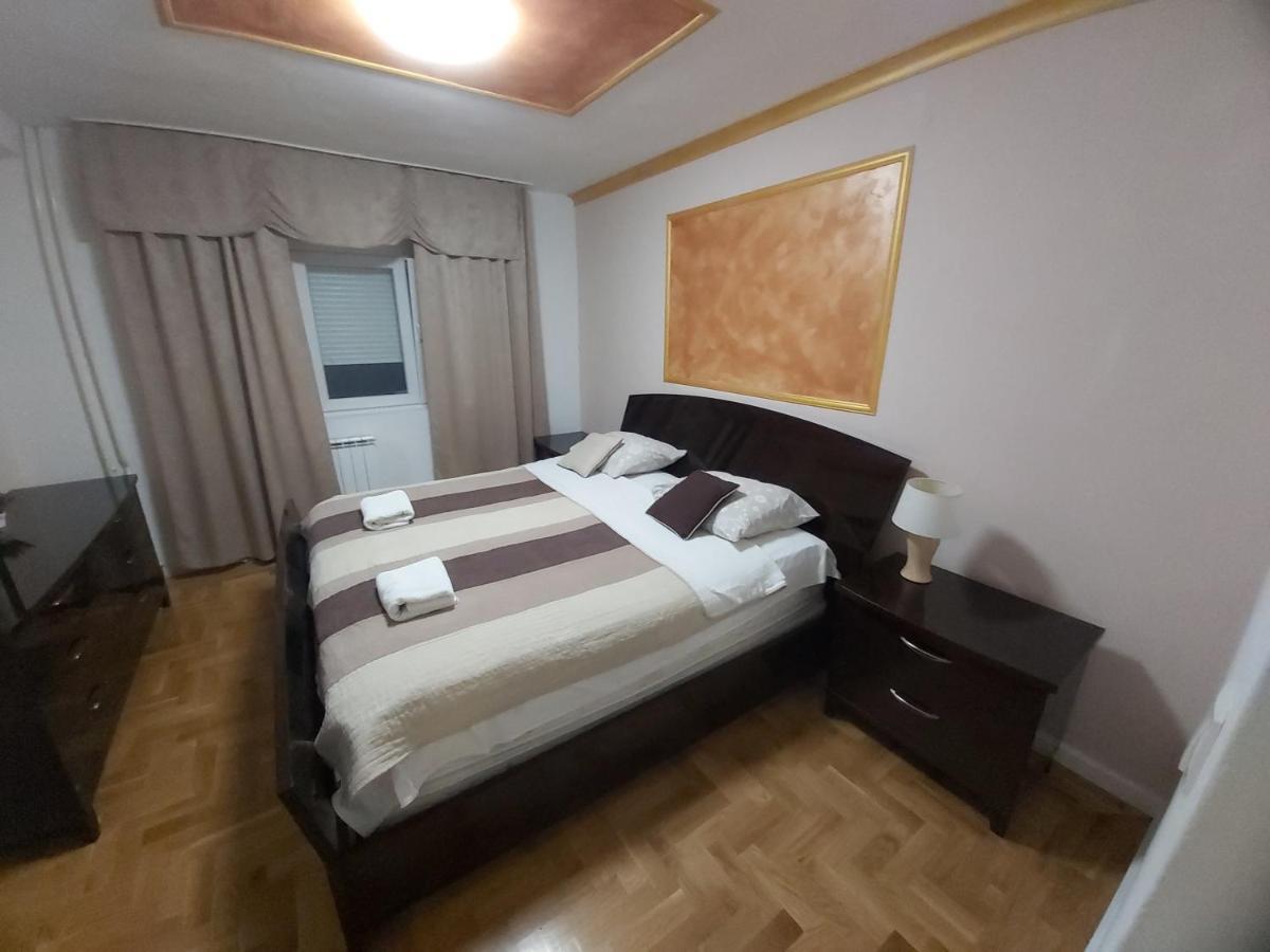 Target Appartement Banja Luka Buitenkant foto